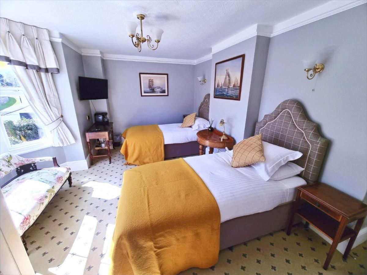 Villa Rothsay Hotel Cowes  Buitenkant foto